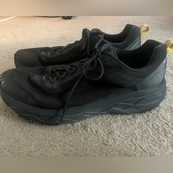 Black Mens HOKA 15 - Picture 2 of 6